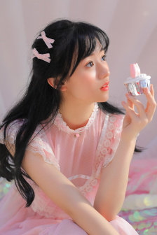 牧原美奈